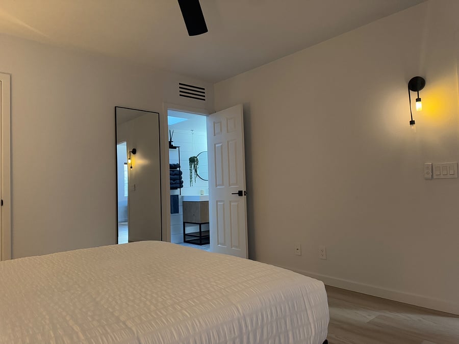 Bedroom with en-suite bathroom