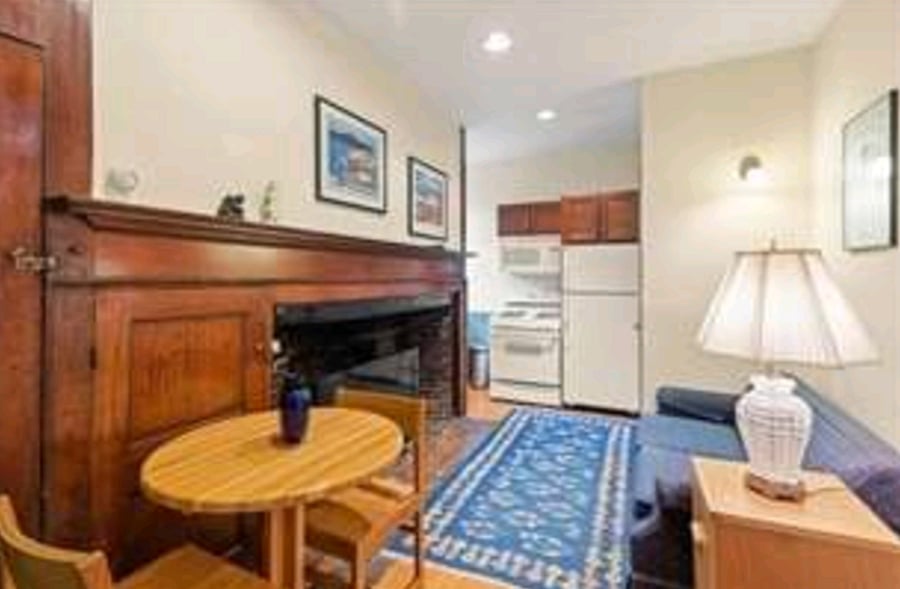 Furnished Finder property 541220_2 photo 3