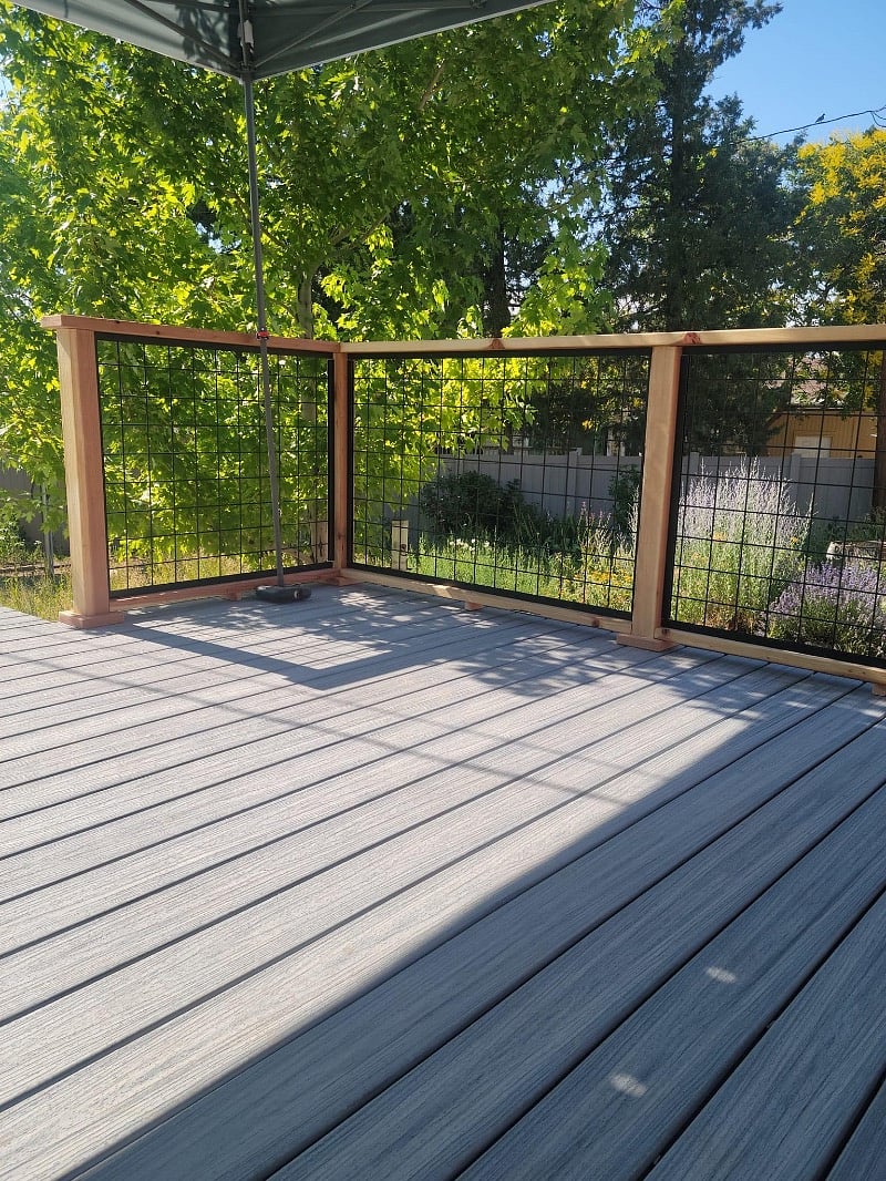 Shared deck