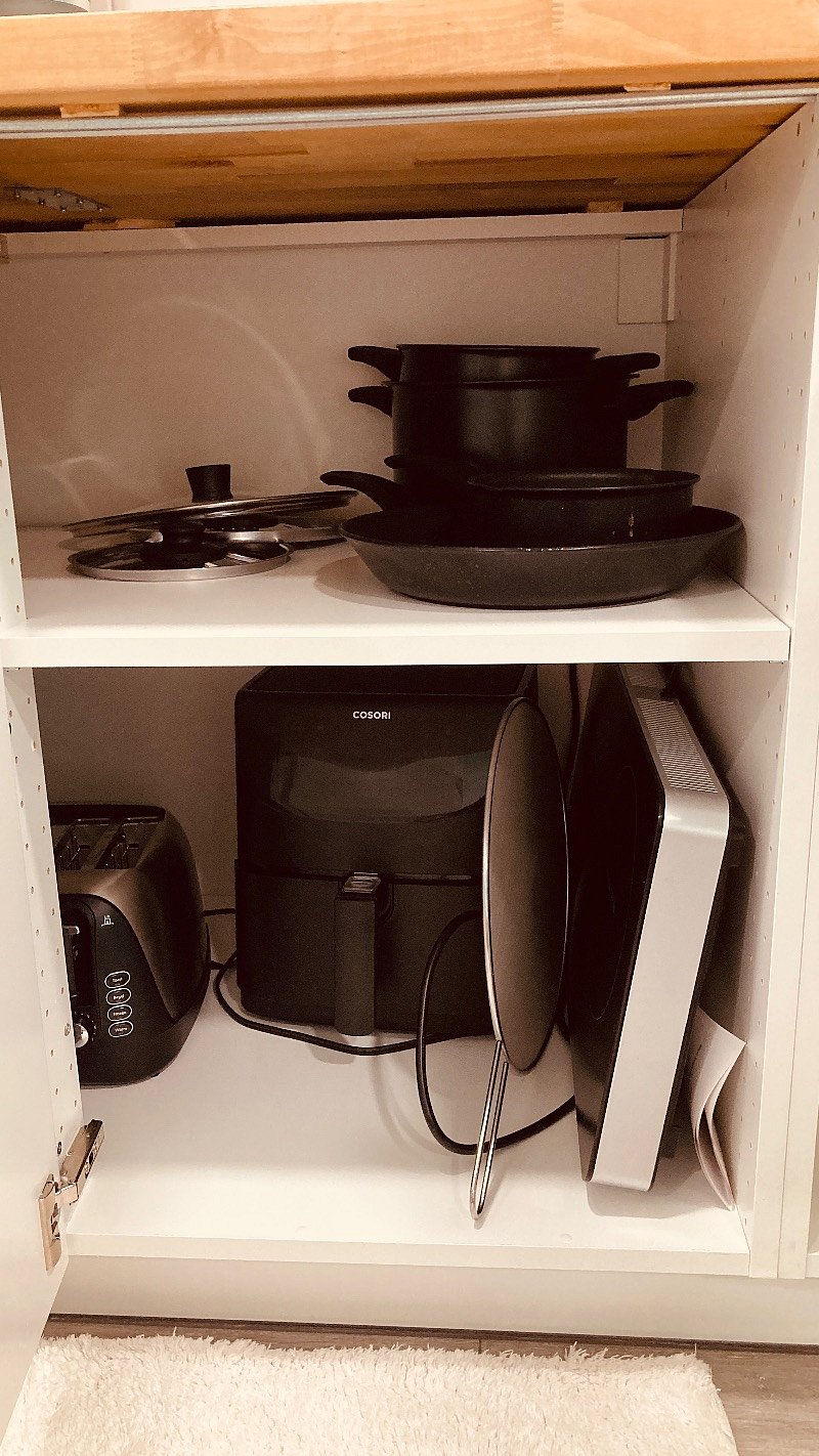 Kitchenette has  2 burner cooktop, air fryer, toaster, pots and pans, coffee grinder, French press, olive oil, salt and pepper, etc. 