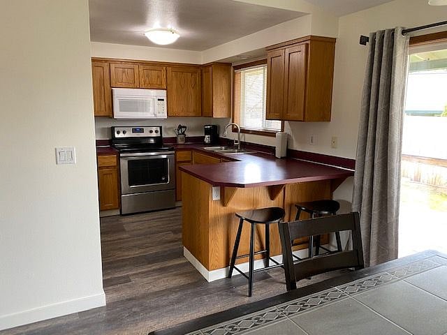 Kitchen with Bar Overhang with Seating for 2