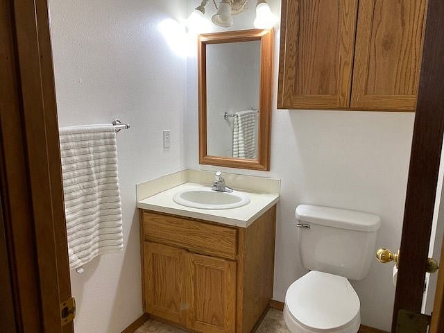 1/2 Bath off of Master Bedroom