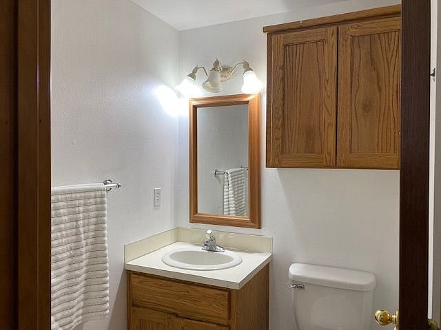 1/2 Bath off of Master Bedroom