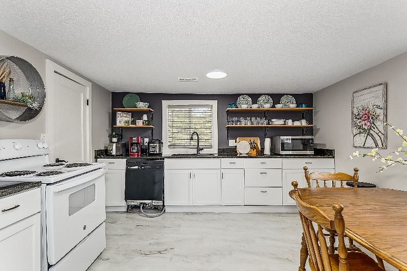 Furnished Finder property 541407_3 photo 8