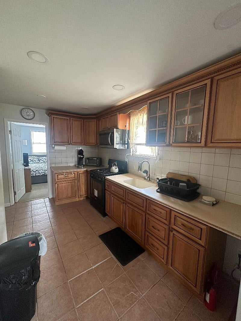 Full Size Kitchen