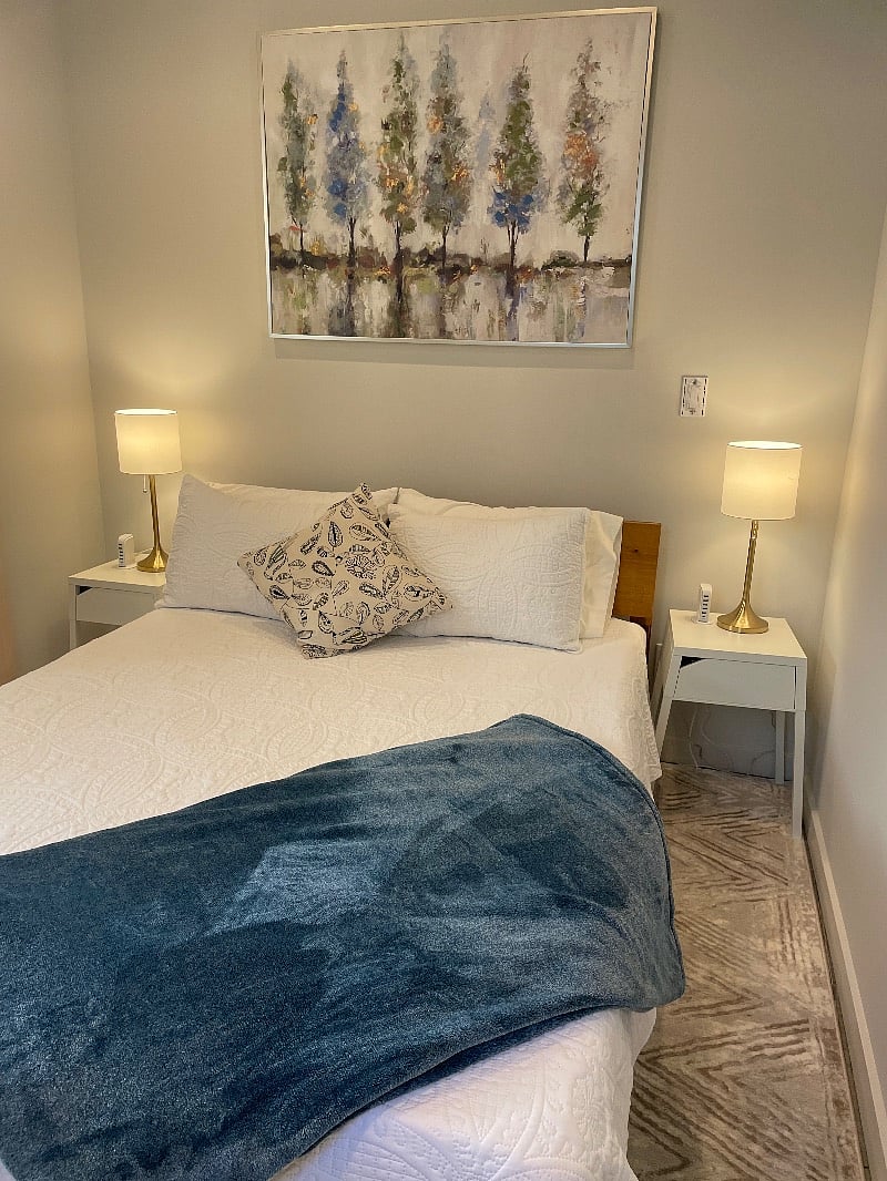 Primary bedroom--queen bed with new Nectar mattress.