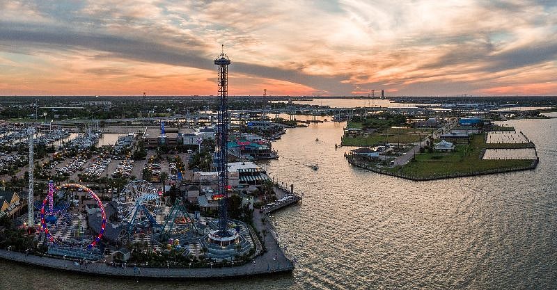 Kemah Boardwalk 5 miles away