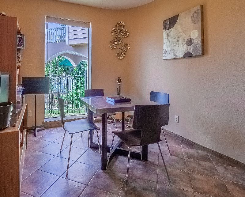 Main breakfast room
