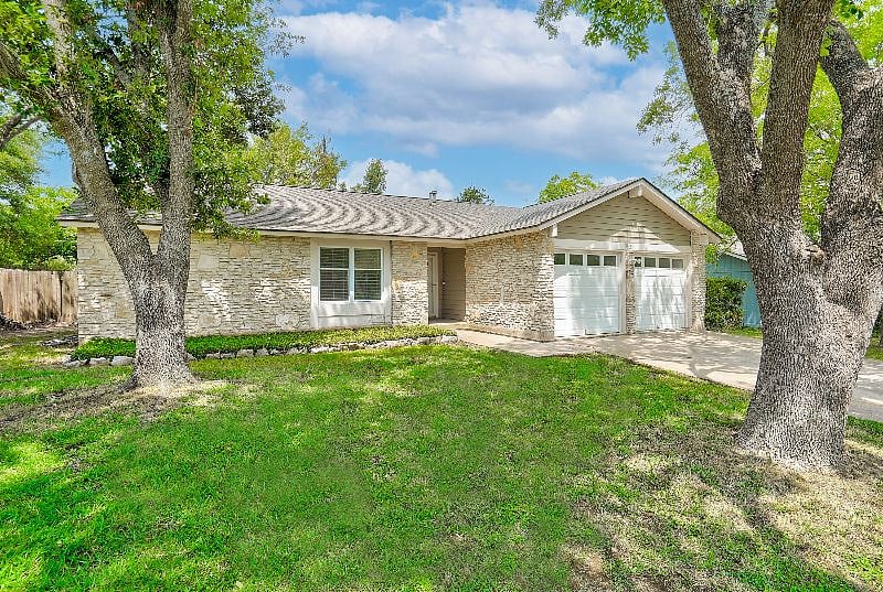 Only four houses down from the Brushy Creek Trail