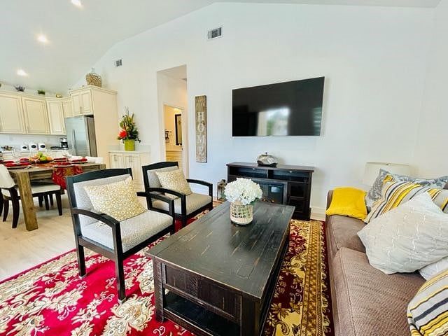Furnished Finder property 541807_1 photo 18