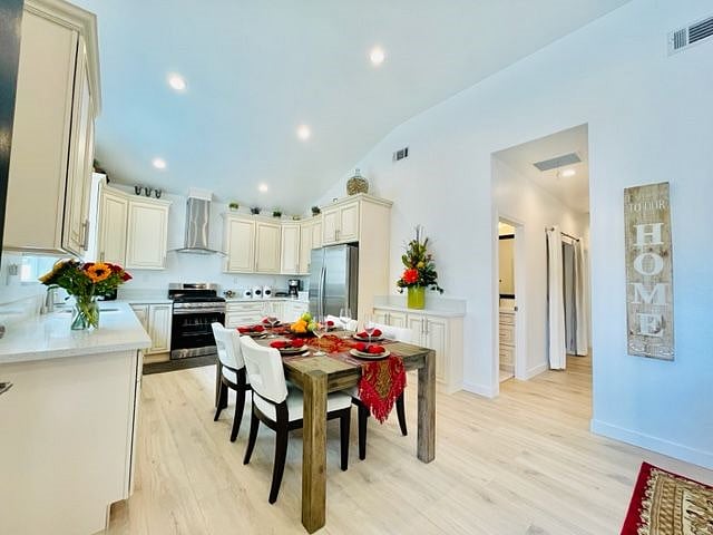 Furnished Finder property 541807_1 photo 21