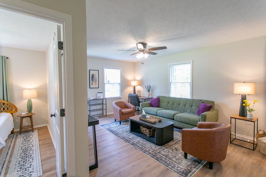 Furnished Finder property 541828_2 photo 1