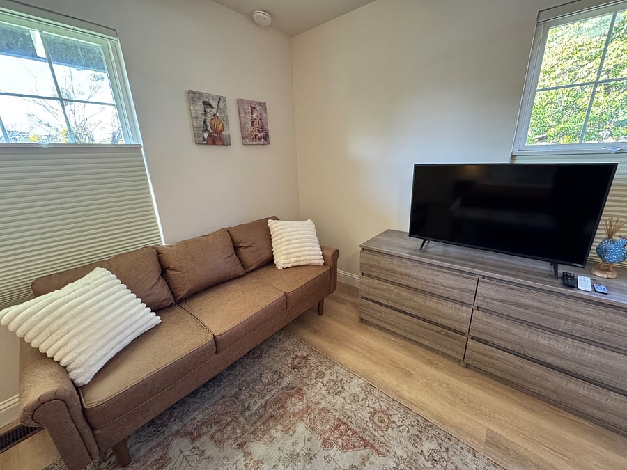 Furnished Finder property 541984_1 photo 16