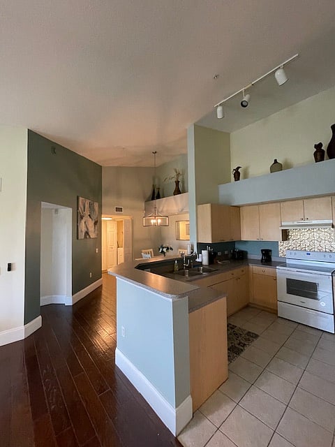 Furnished Finder property 542078_1 photo 17