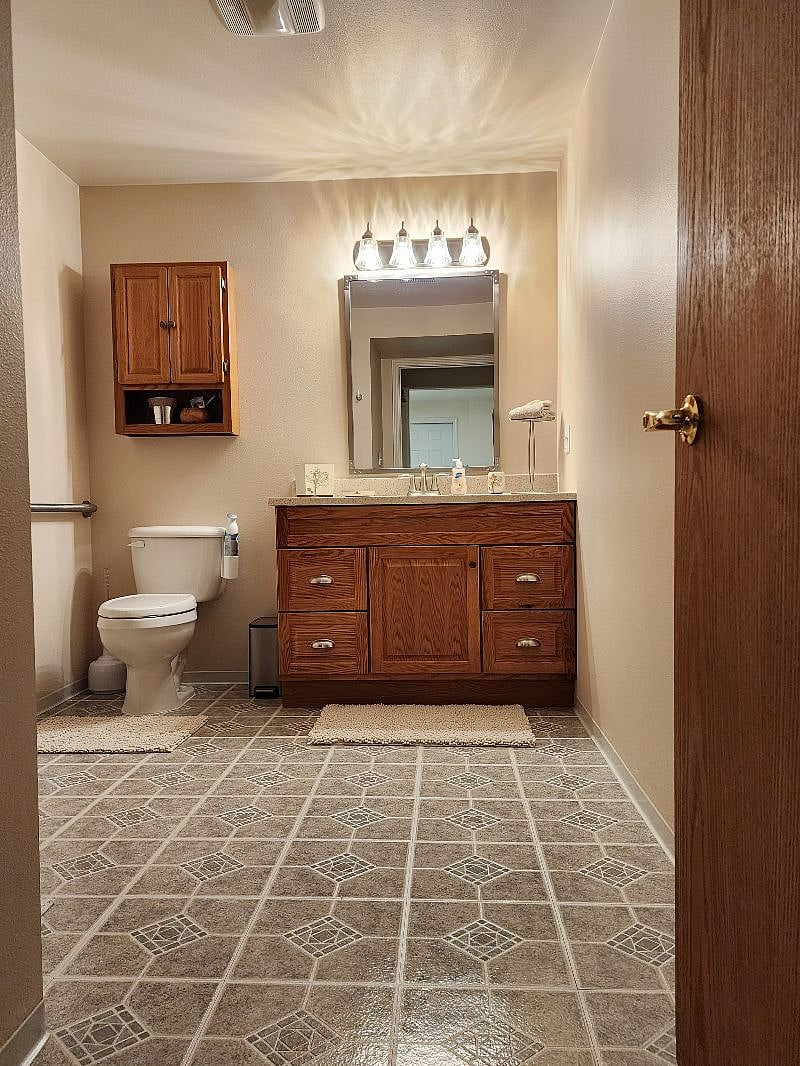 Master bath 