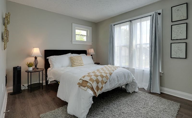 Primary Bedroom with Smart TV in room