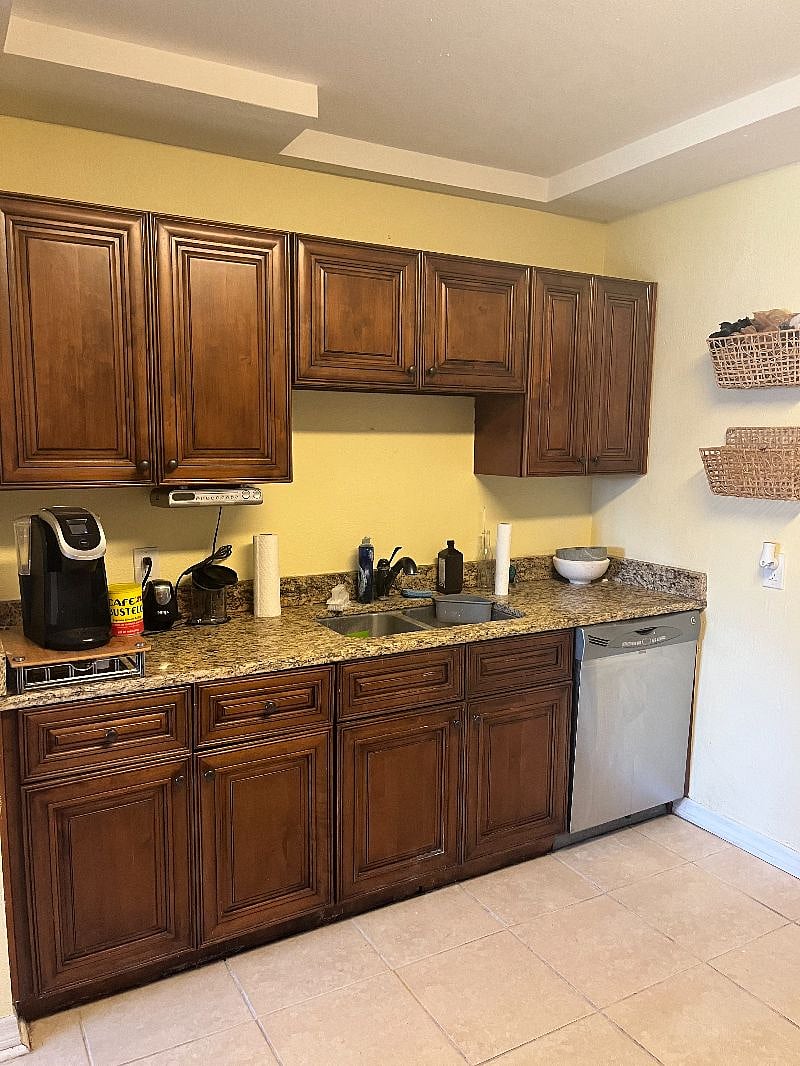 Kitchen - Keurig coffee maker and dishwasher are included.