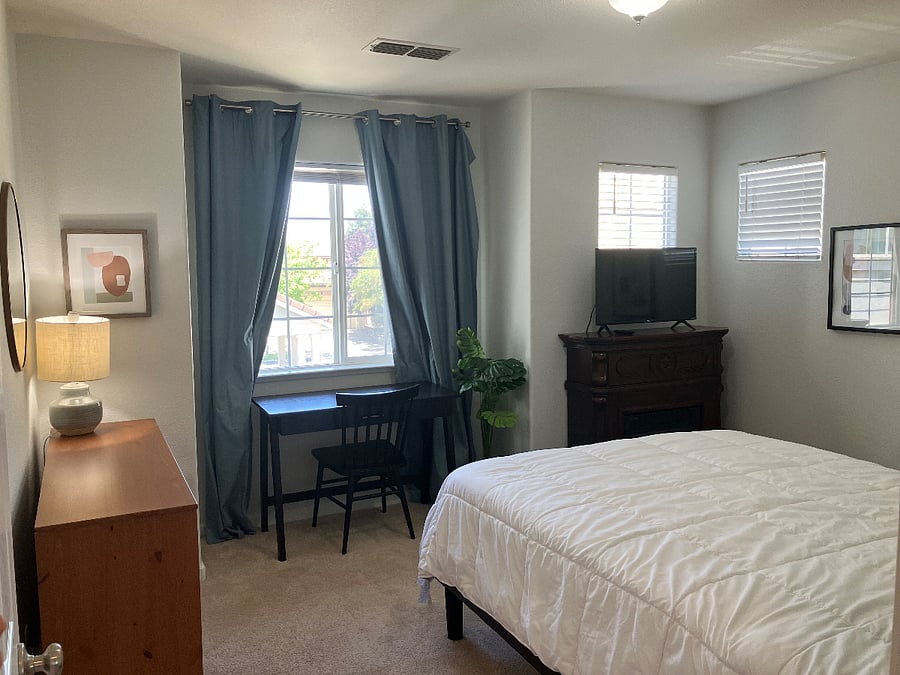 Furnished Finder property 542334_1 photo 12