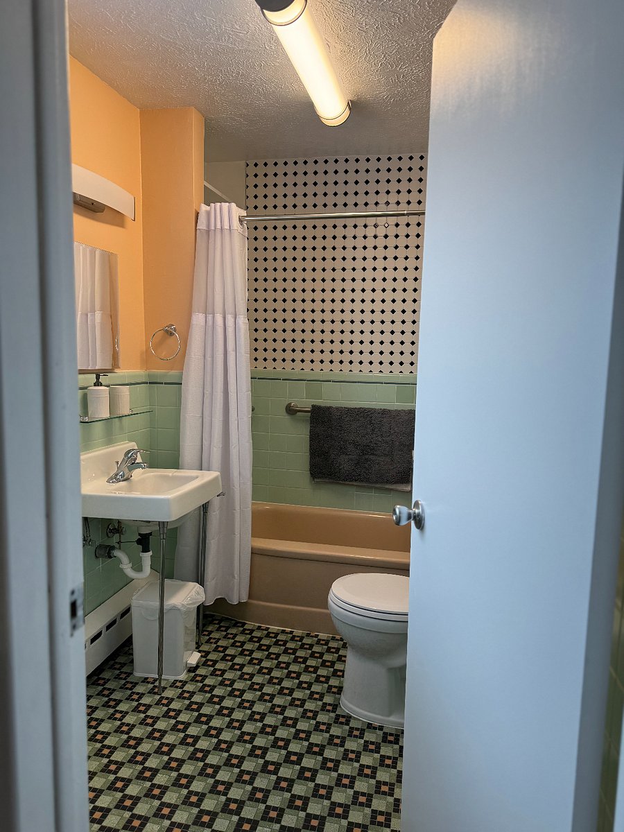 Furnished Finder property 542394_5 photo 9