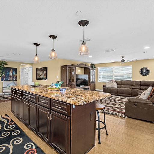 Furnished Finder property 542499_1 photo 3