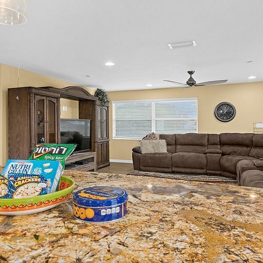 Furnished Finder property 542499_1 photo 10