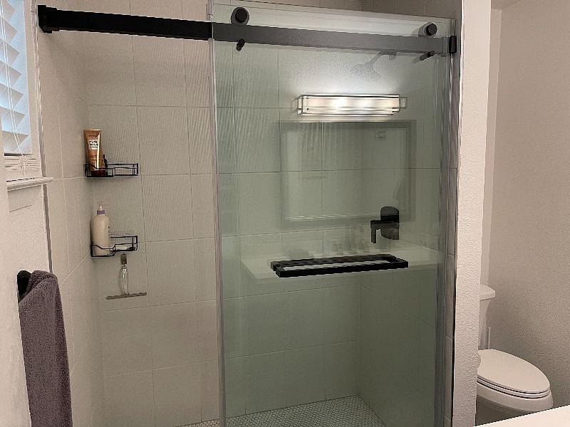 Bath of primary bedroom