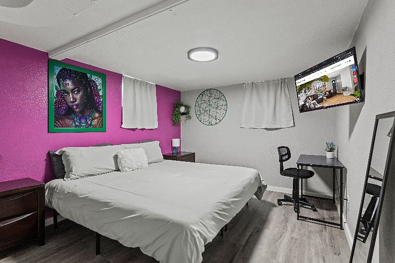Enjoy the fusion of business comfort with a king-sized bed, a dedicated workspace, and a smart TV for unwinding.