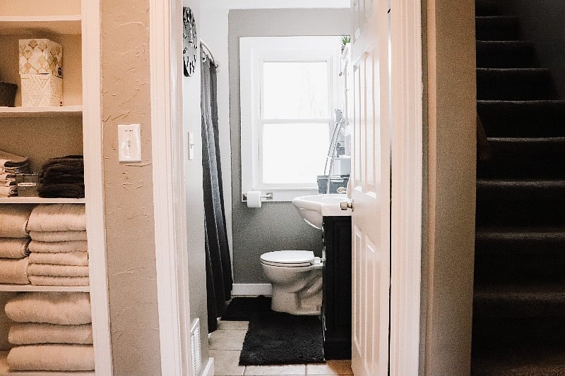 linen closet, bathroom, stairs to bungalow upstairs