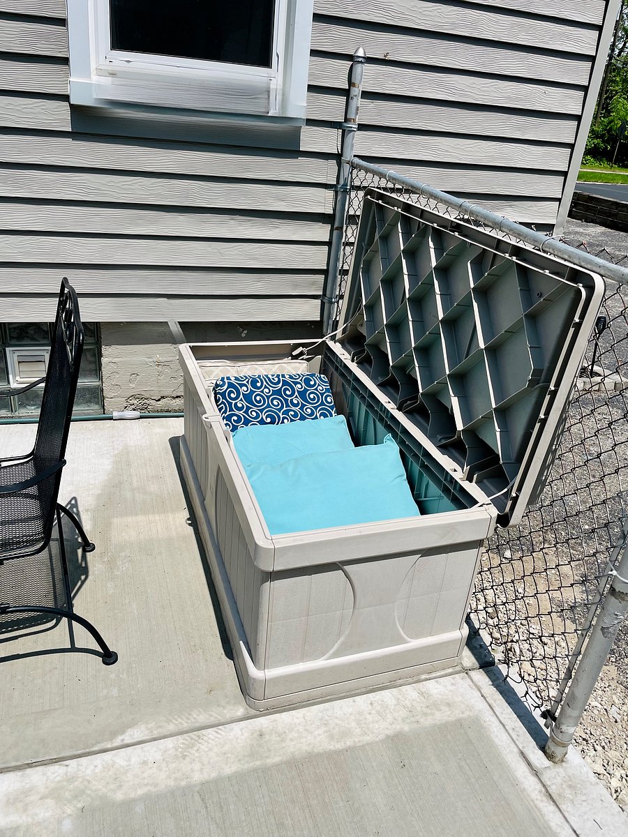 outdoor furniture cushions box