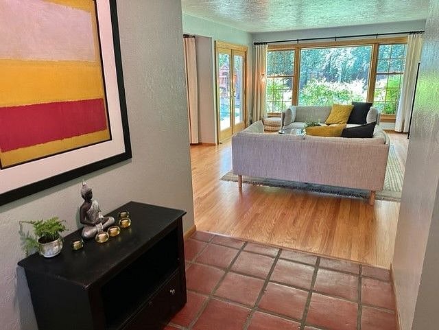 Furnished Finder property 542697_1 photo 9