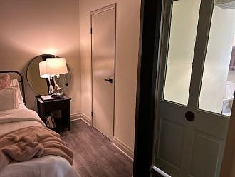 Bedroom with En Suite Bathroom - Loft