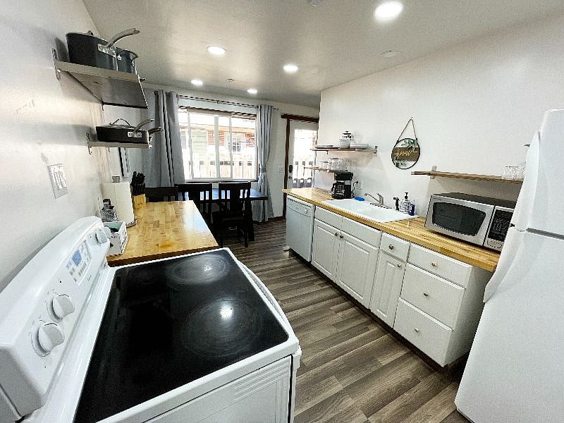 Furnished Finder property 542711_1 photo 10