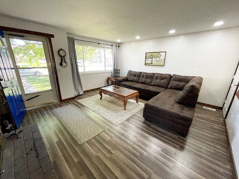 Furnished Finder property 542711_1 photo 9