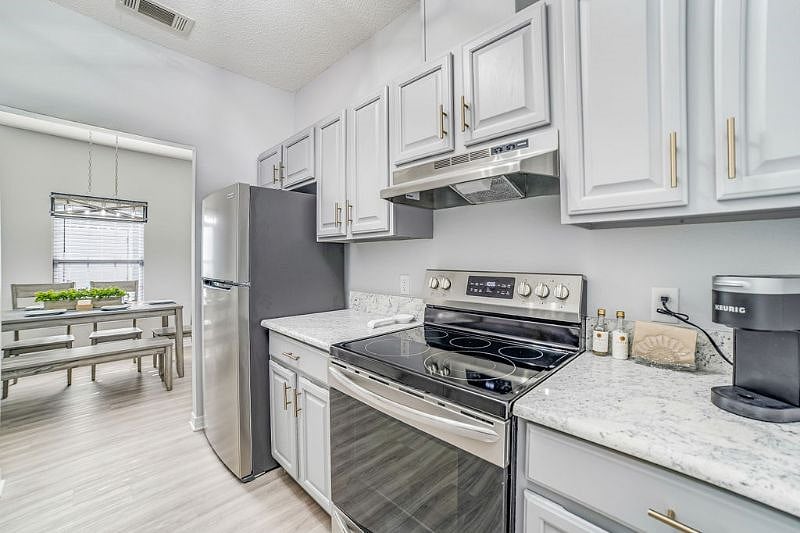 Furnished Finder property 542721_1 photo 4