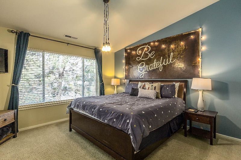 Furnished Finder property 542725_1 photo 17