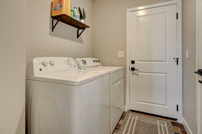 Furnished Finder property 542893_1 photo 18