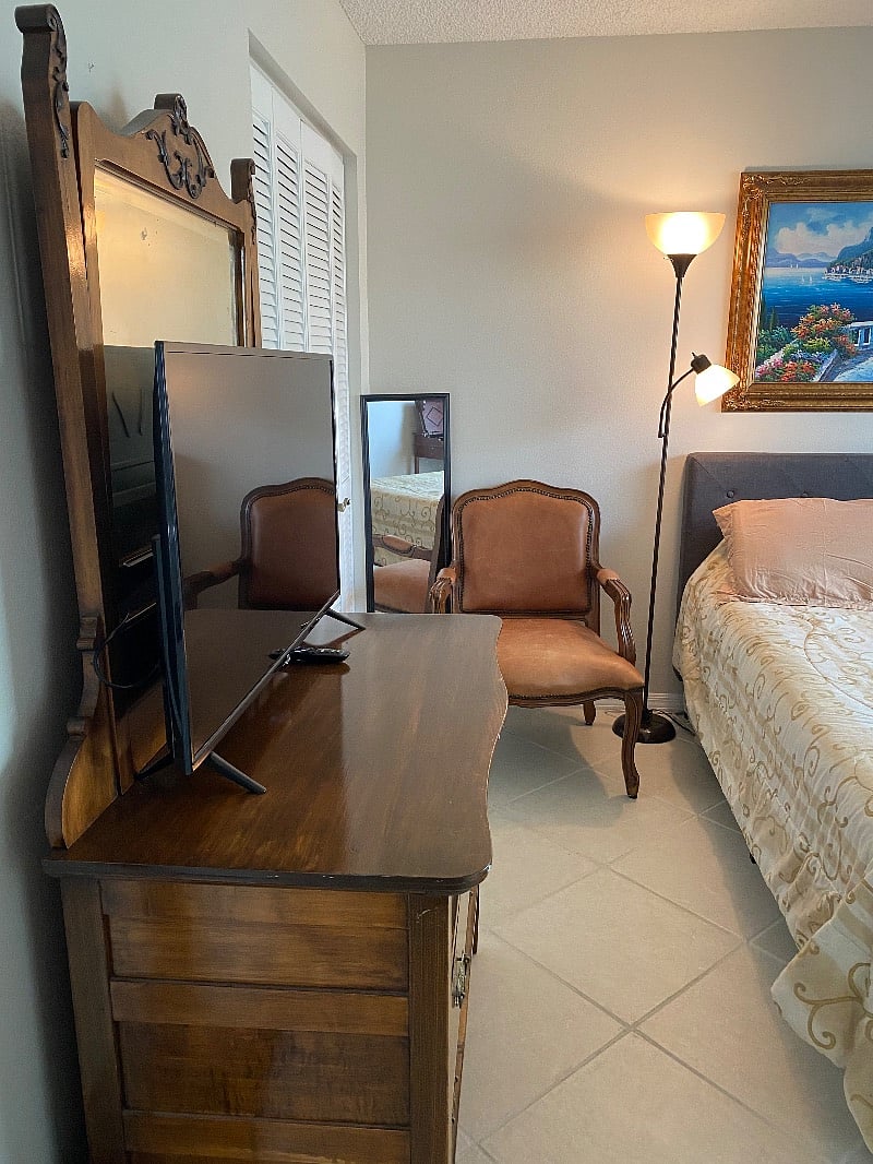 Second bedroom leather armchair smart tv