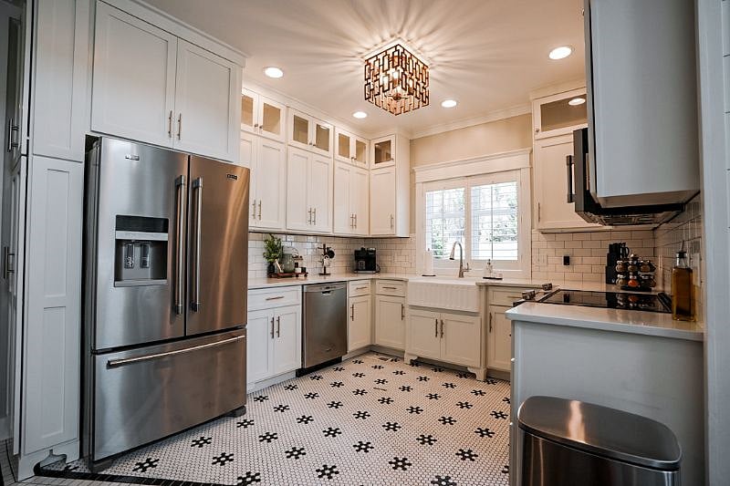 Fully Furnished Kitchen