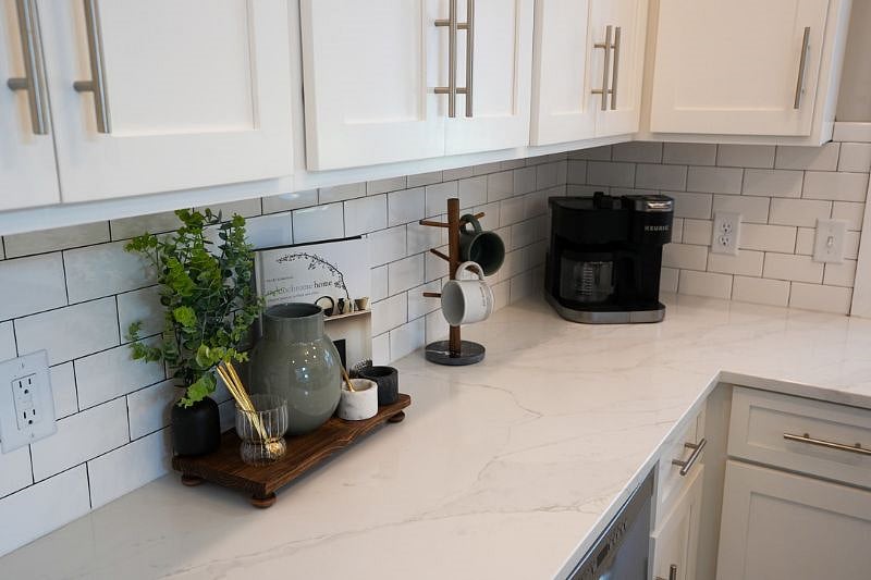 Coffee maker with Keurig pod capabilities