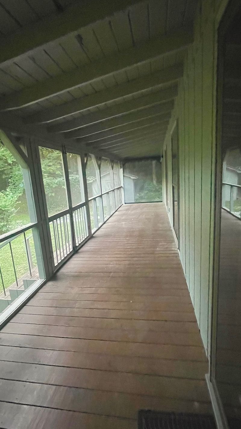 Screened-in Front Porch