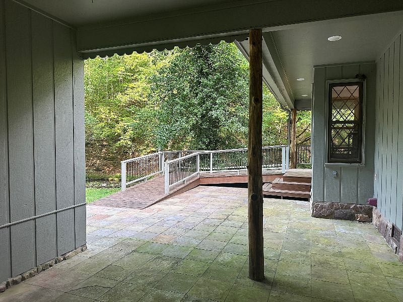 Wheelchair ramp