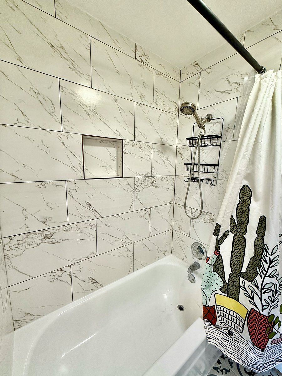 Shower - connected both bedrooms 