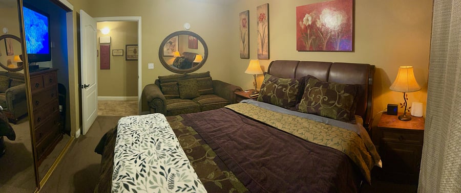 Casita queen sized bedroom #2 with internet TV and couch!  $1200/ mo.. 