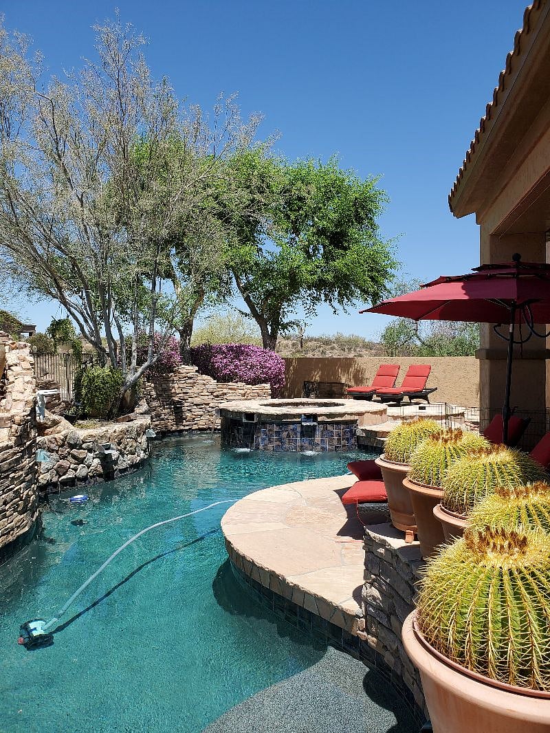 PATIO & POOL