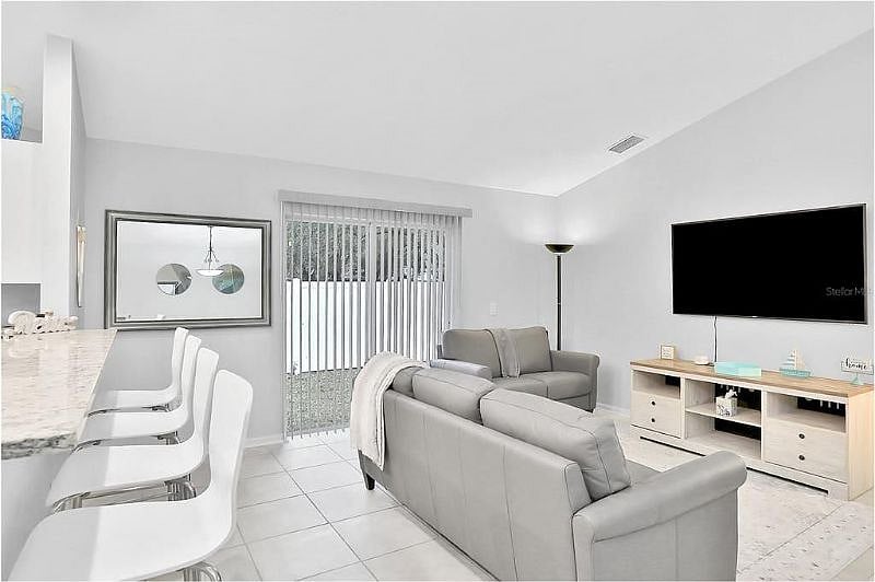 Furnished Finder property 543816_1 photo 5