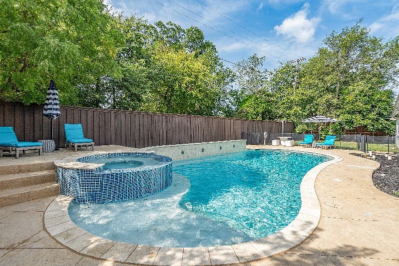 Furnished Finder property 543827_1 photo 12