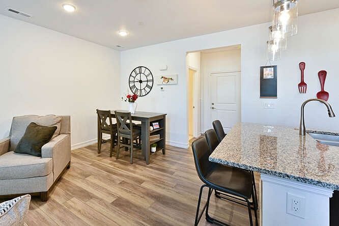 Furnished Finder property 543947_1 photo 10