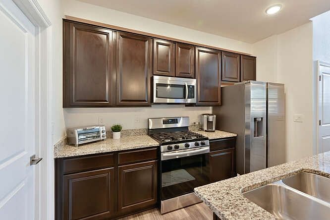 Furnished Finder property 543947_1 photo 13