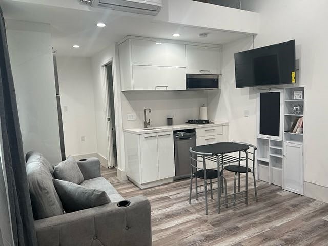 Furnished Finder property 543972_1 photo 7