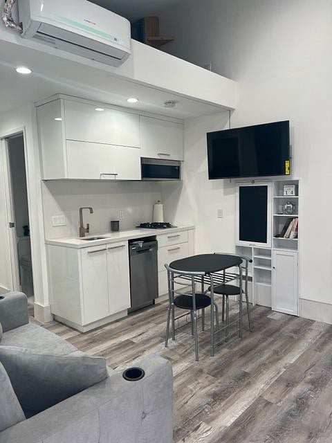 Furnished Finder property 543972_1 photo 6